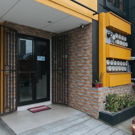 4720 Silverio Suites Paranaque City Exterior photo